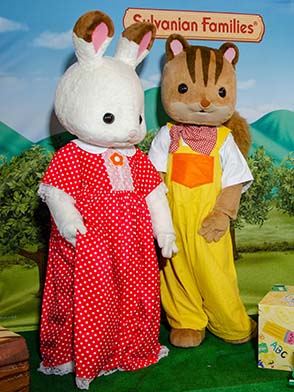 Sylvanian Families 2 sylvanian families meet and greet brand licenza soluna experience